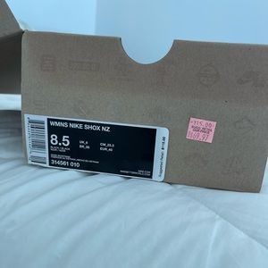 NIKE WOMENS SHOX! 8.5 new with box!